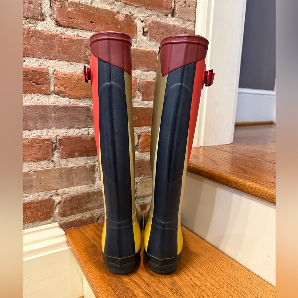 HUNTER Tall Olive + Color Boots - Picture 3 of 9